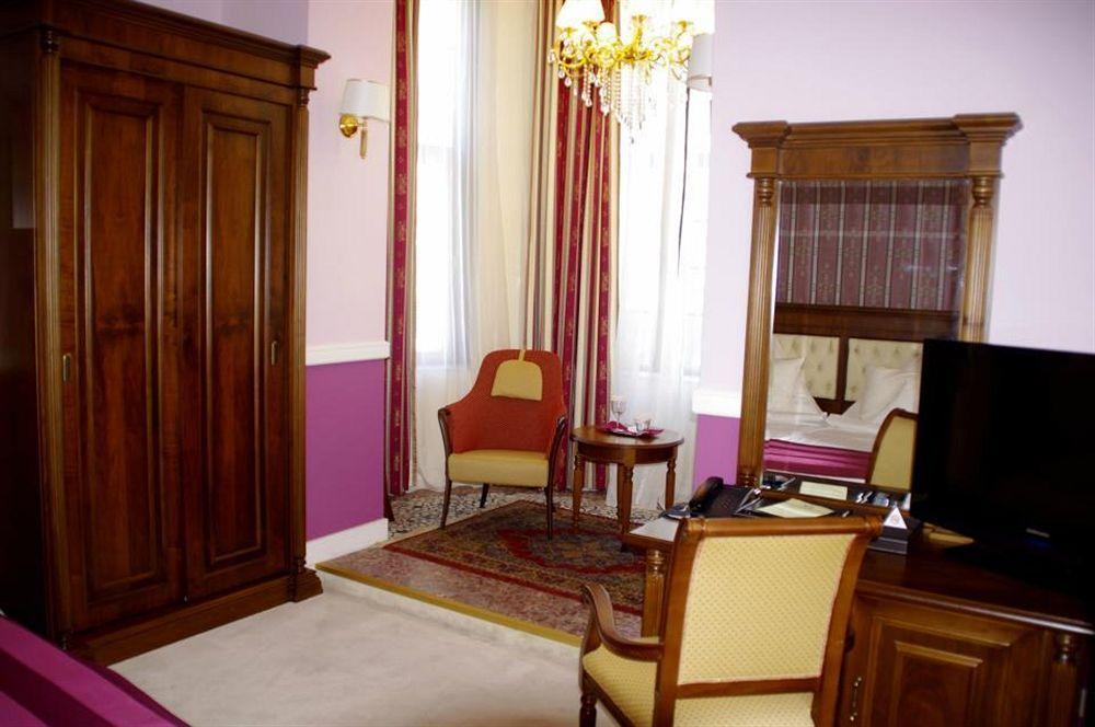 Class Residence Ploieşti Exterior foto